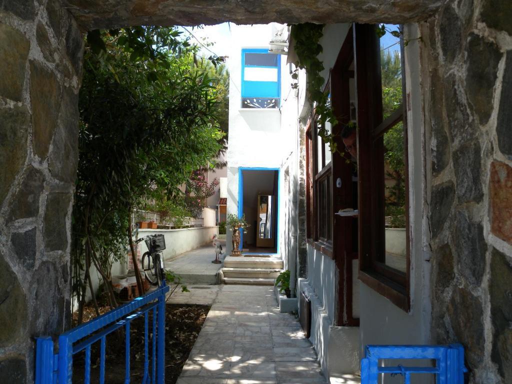 Eysan Pansiyon Akcay  Exterior photo